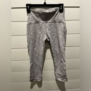 Lululemon Grey/White Stripe Leggings Size 6